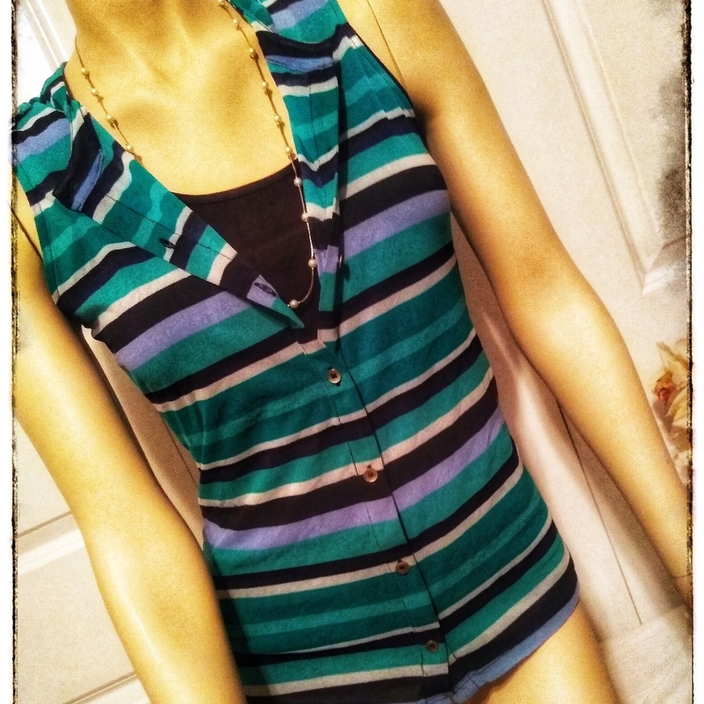 The Limited sheer sleeveless button up, size XS